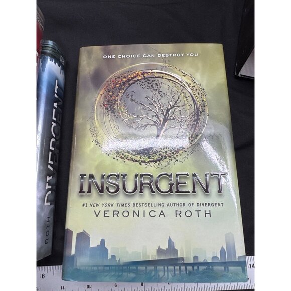 The Divergent Series HardCover Boxed Set By Veronica Roth: Divergent Insurgent A - Picture 9 of 16